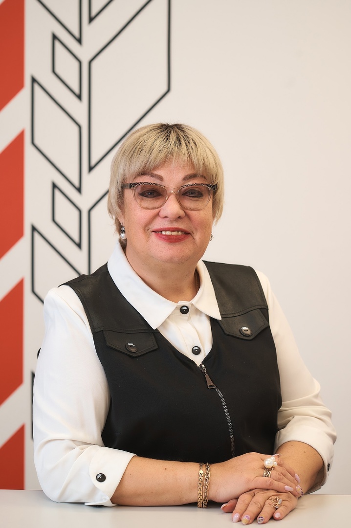 Качнова Лариса Николаевна.